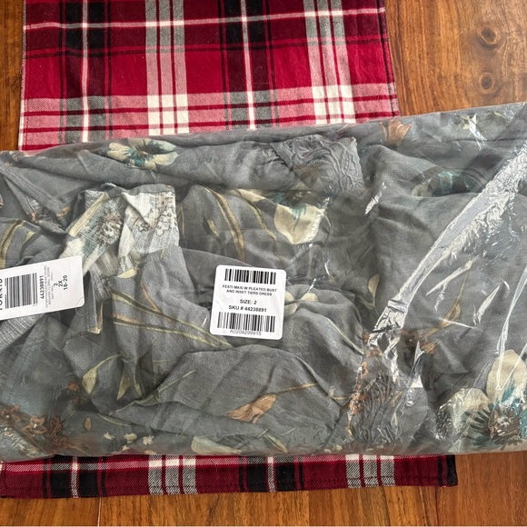 TORRID “Festi” Pleated Maxi Dress - Picture 5 of 6